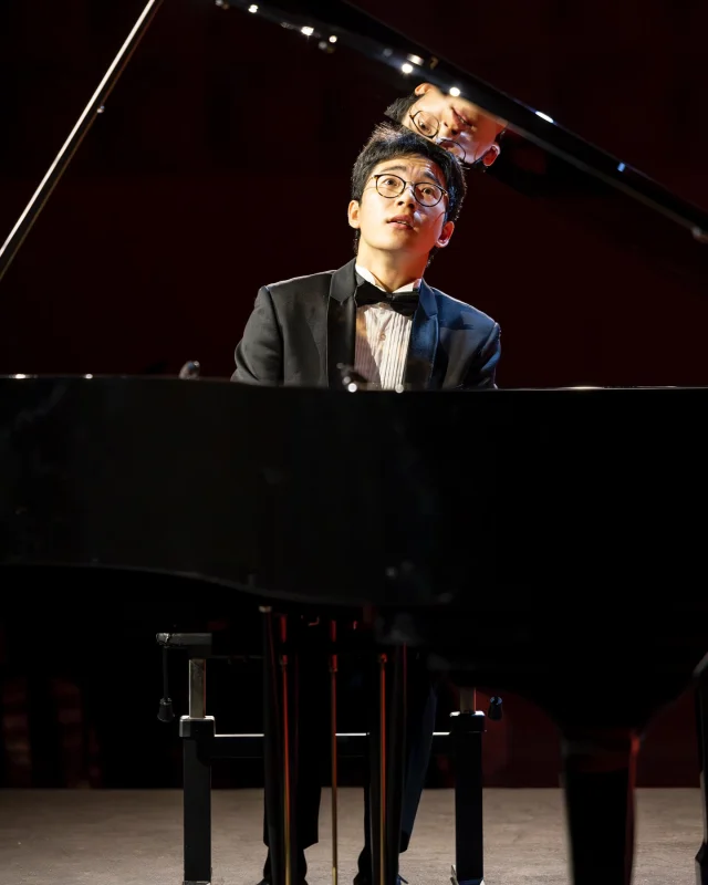 Playing in the Claude-Nicolas Ledoux hall at the Saline Royale, an opportunity to showcase your talent in front of a large audience.
